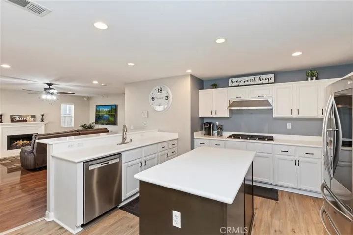 11030 Whitebark Lane, Corona, California 92883