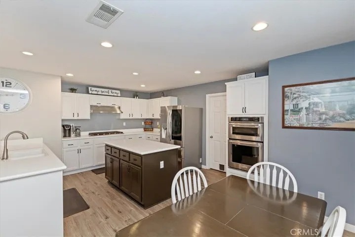 11030 Whitebark Lane, Corona, California 92883