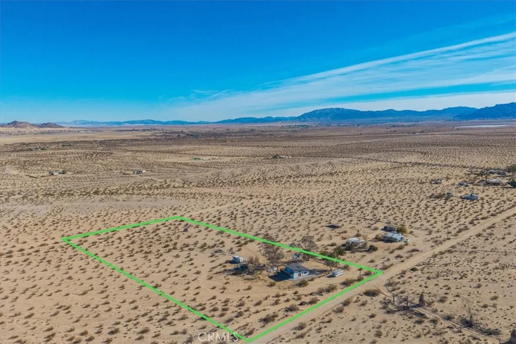 1421 Sunrise Avenue, 29 Palms, California 92277 home-pic-40