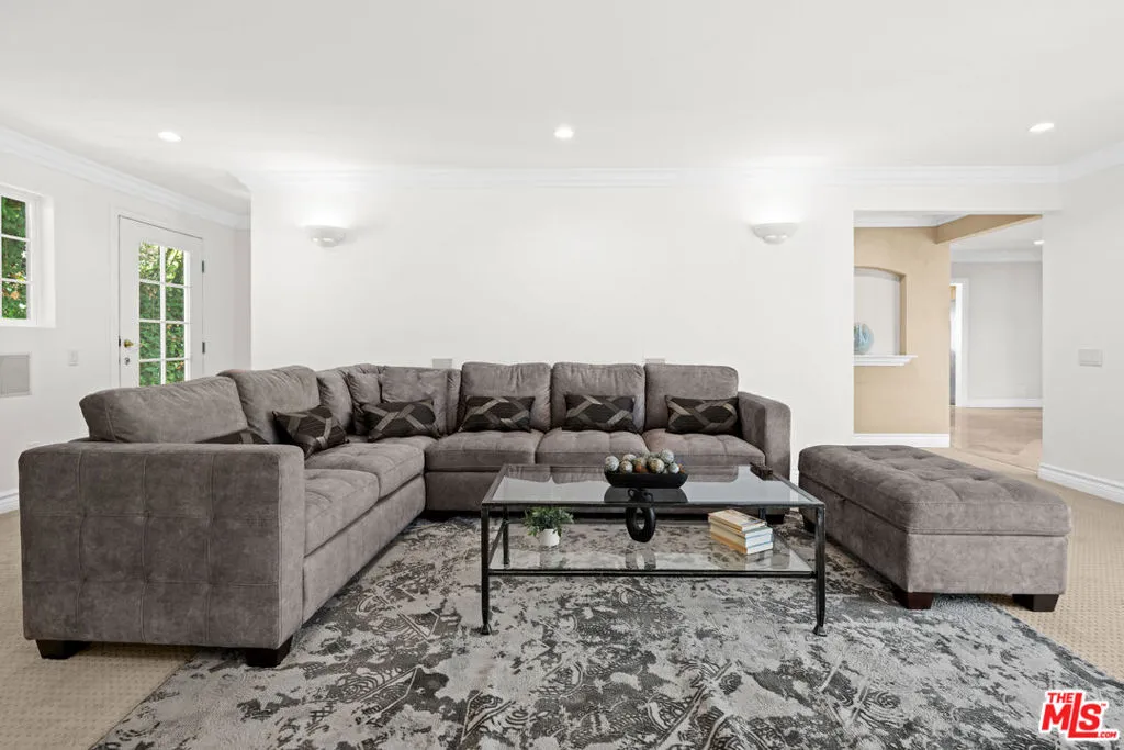 2563 Hutton Drive, Beverly Hills, California 90210 home-pic-11