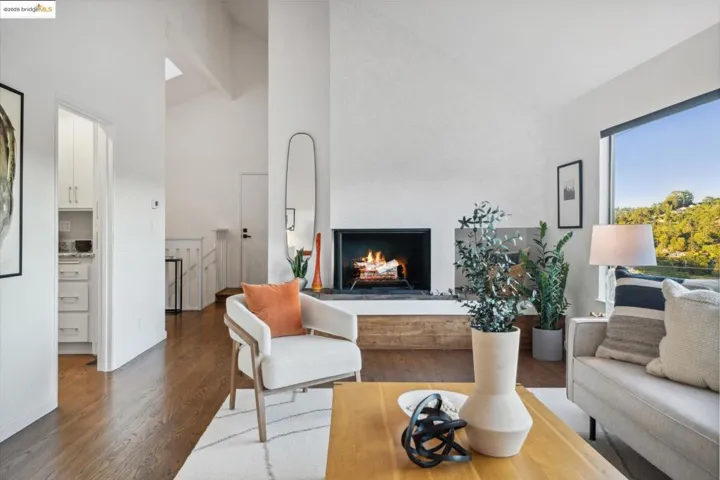 73 Barbara Rd, Orinda, California 94563