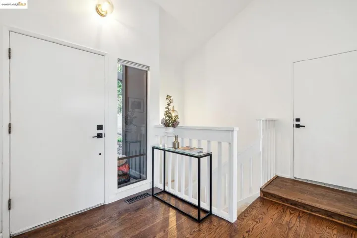 73 Barbara Rd, Orinda, California 94563