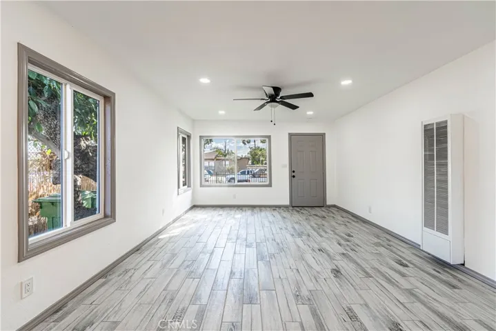 1253 E 104th Street, Los Angeles, California 90002
