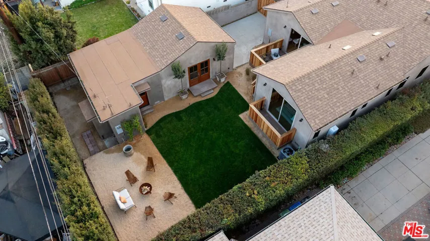8006 Vicksburg Avenue, Los Angeles, California 90045