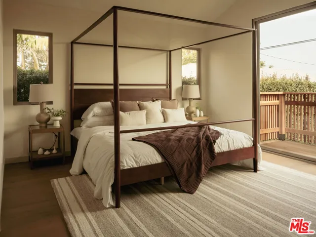 8006 Vicksburg Avenue, Los Angeles, California 90045