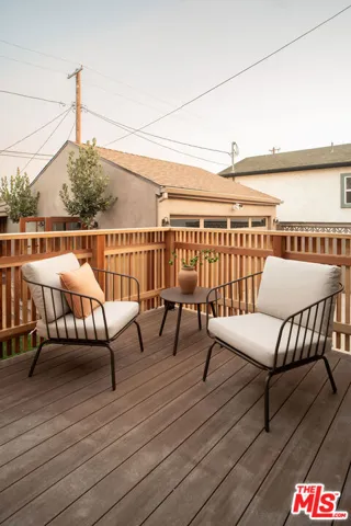8006 Vicksburg Avenue, Los Angeles, California 90045