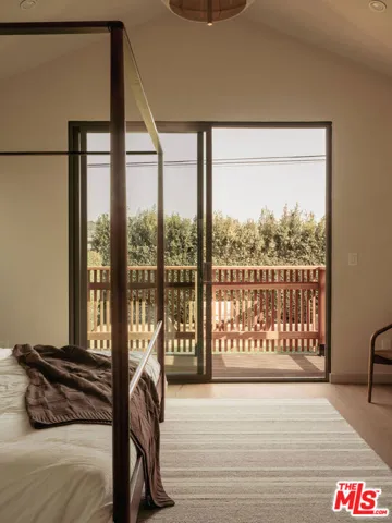 8006 Vicksburg Avenue, Los Angeles, California 90045
