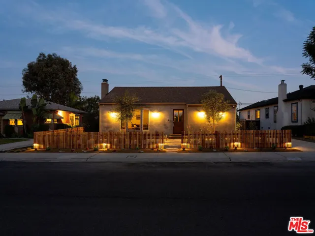 8006 Vicksburg Avenue, Los Angeles, California 90045