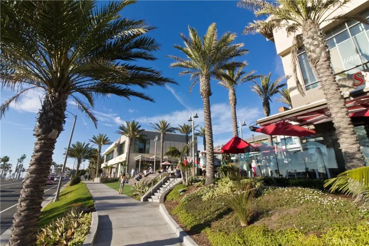 620 Hartford Avenue, Huntington Beach, California 92648