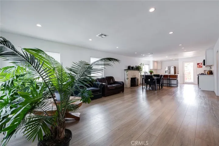 620 Hartford Avenue, Huntington Beach, California 92648