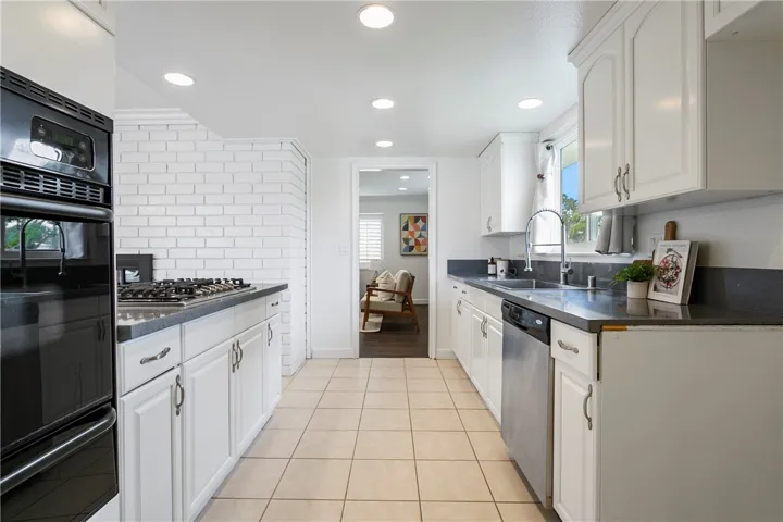 2520 Columbia Drive, Costa Mesa, California 92626