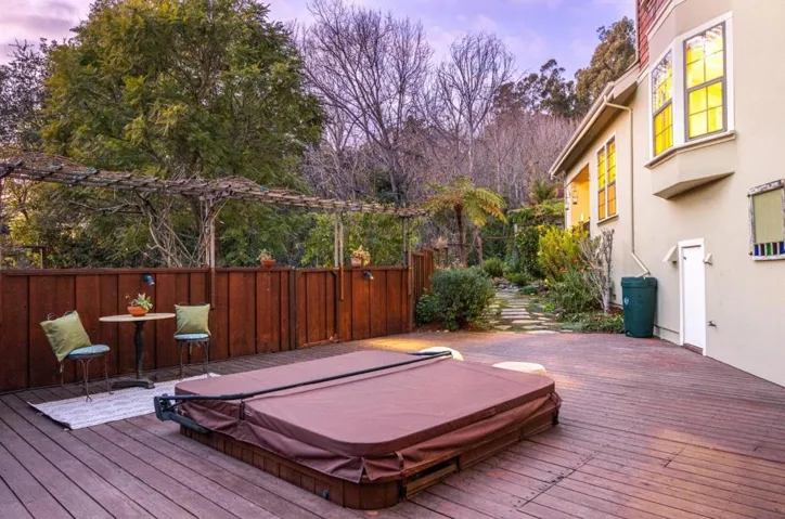 186 Delaveaga Park Drive, Santa Cruz, California 95065