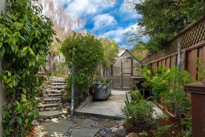 186 Delaveaga Park Drive, Santa Cruz, California 95065
