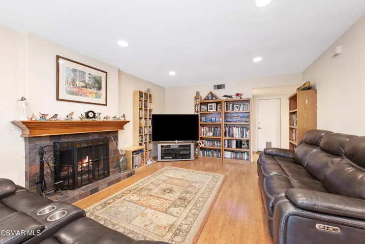 6464 Hazel Cir Simi Valley-17