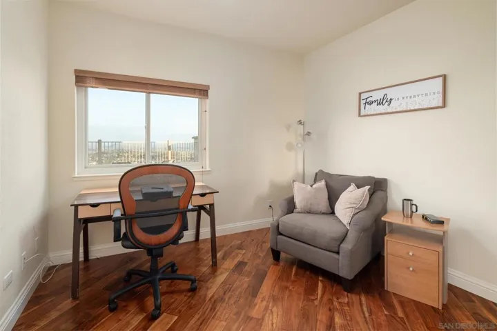2104 View Crest Gln, Escondido, California 92026
