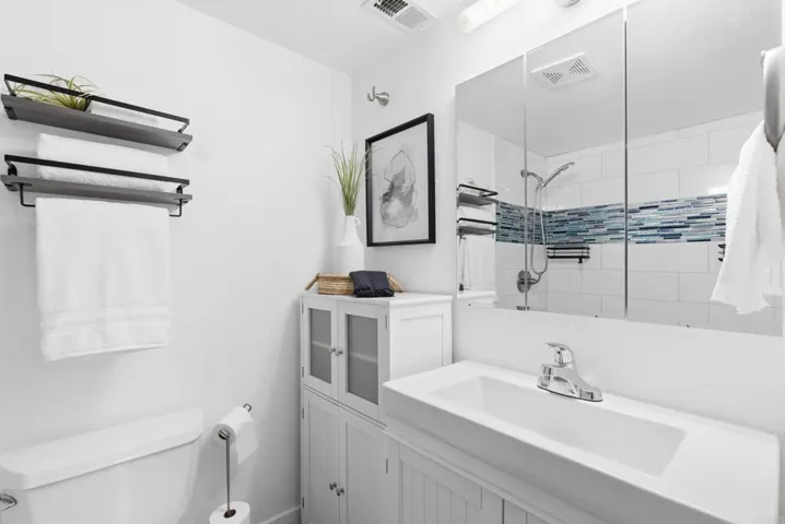9463 Carlton Oaks Drive D, Santee, California 92071