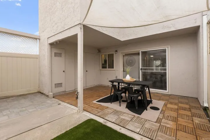 9463 Carlton Oaks Drive D, Santee, California 92071