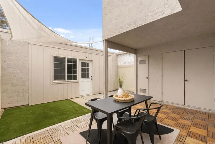 9463 Carlton Oaks Drive D, Santee, California 92071