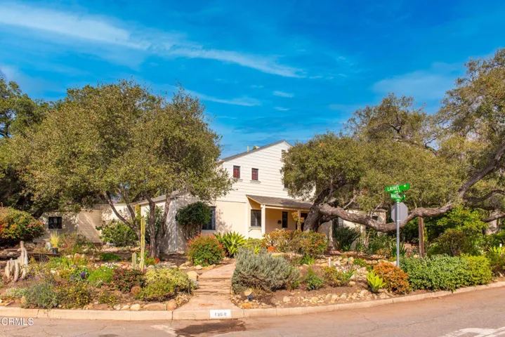 Corner of Manzanita Dr. & Laurel Rd.