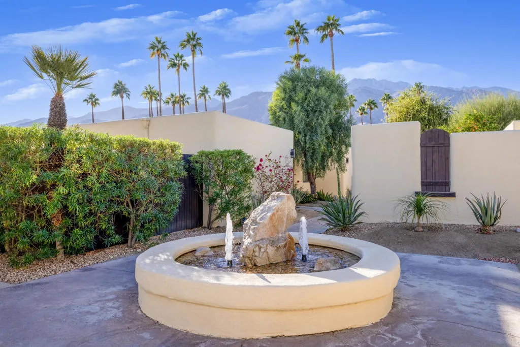 33 Cool breezes and a calming fountain.