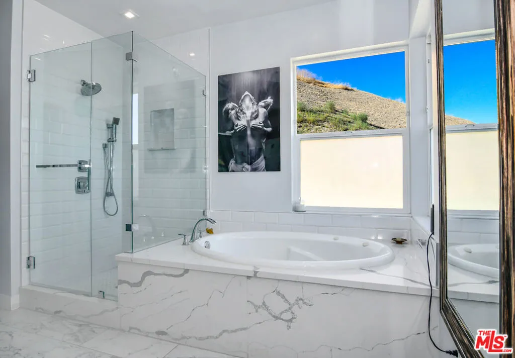 4969 Llano Drive, Woodland Hills, California 91364 home-pic-27