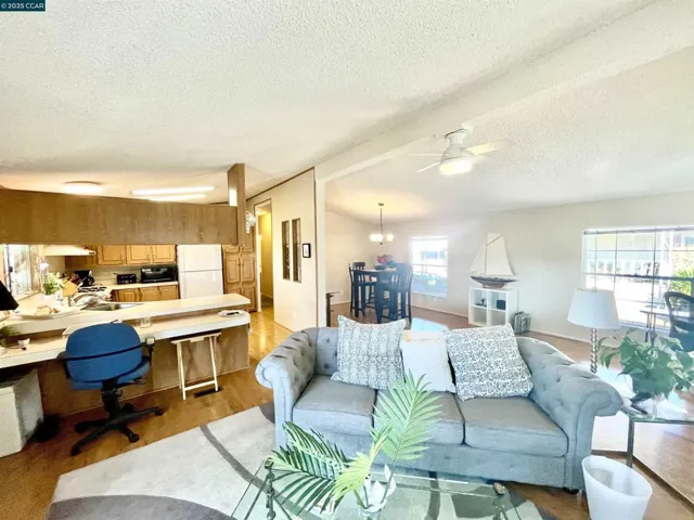 300 E East H St, Benicia, California 94510