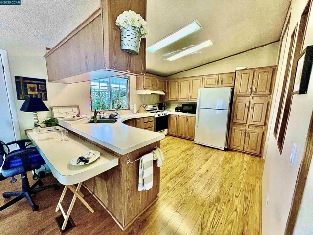 300 E East H St, Benicia, California 94510