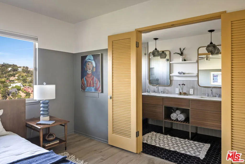 2682 Hollyridge Drive, Los Angeles, California 90068 home-pic-14