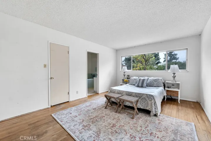 9915 Hallack Avenue, Northridge, California 91324