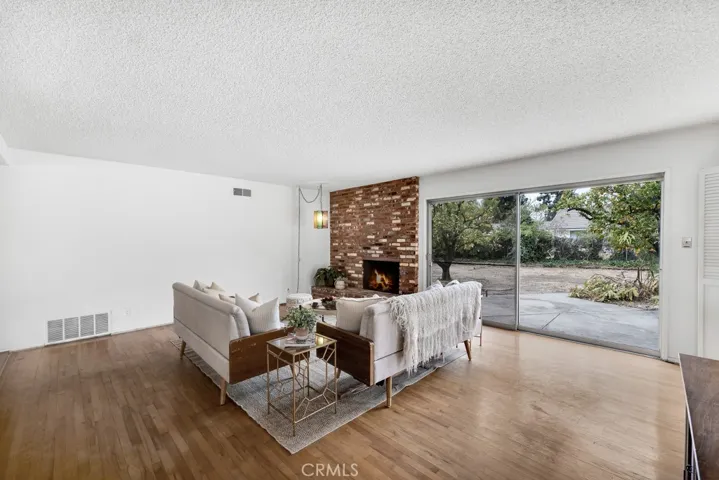 9915 Hallack Avenue, Northridge, California 91324
