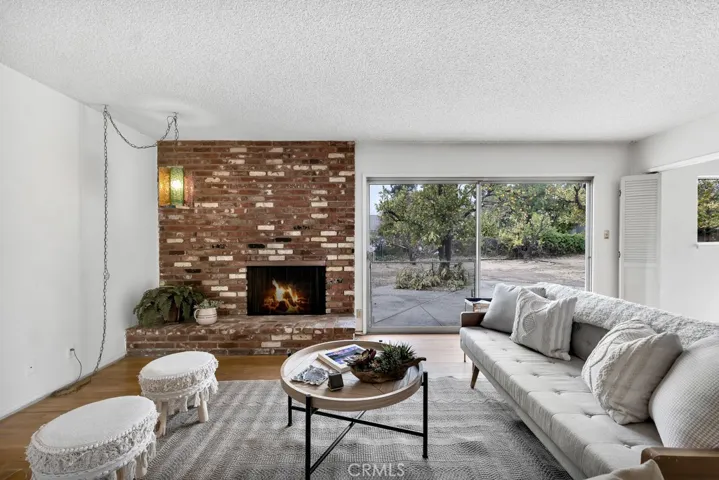 9915 Hallack Avenue, Northridge, California 91324
