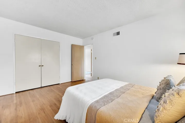 9915 Hallack Avenue, Northridge, California 91324