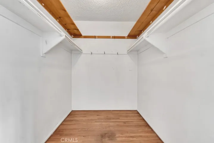 9915 Hallack Avenue, Northridge, California 91324