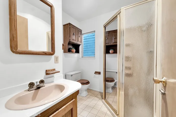 9915 Hallack Avenue, Northridge, California 91324