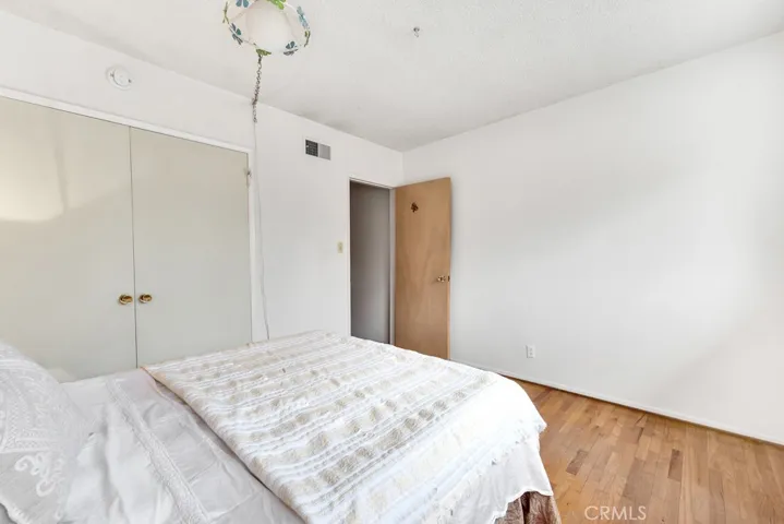 9915 Hallack Avenue, Northridge, California 91324