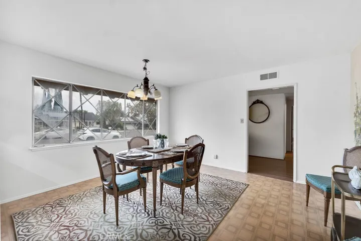 9915 Hallack Avenue, Northridge, California 91324