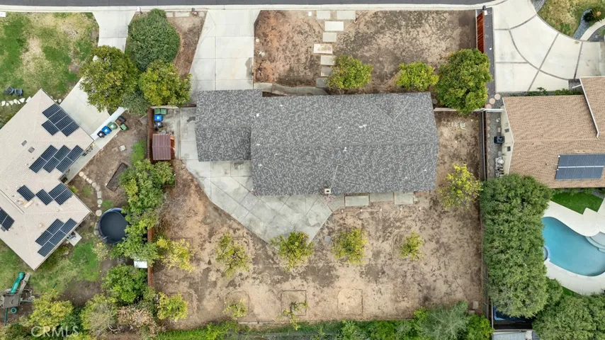 9915 Hallack Avenue, Northridge, California 91324