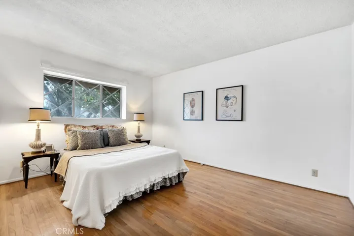 9915 Hallack Avenue, Northridge, California 91324