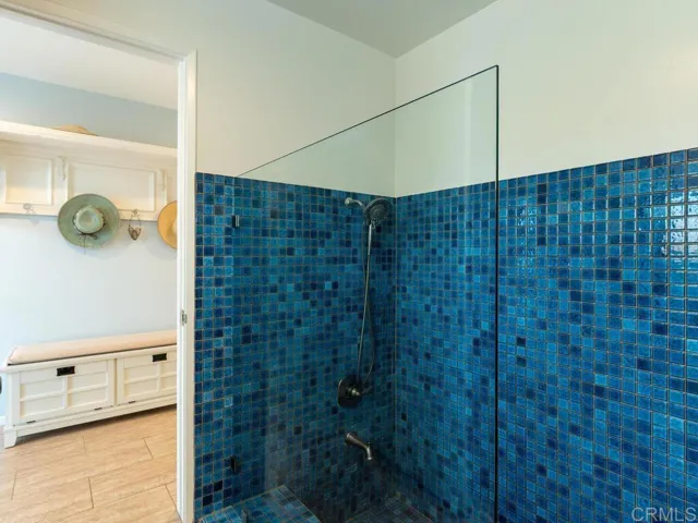2820 Via Del Robles, Fallbrook, California 92028