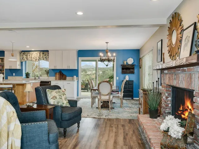 2820 Via Del Robles, Fallbrook, California 92028