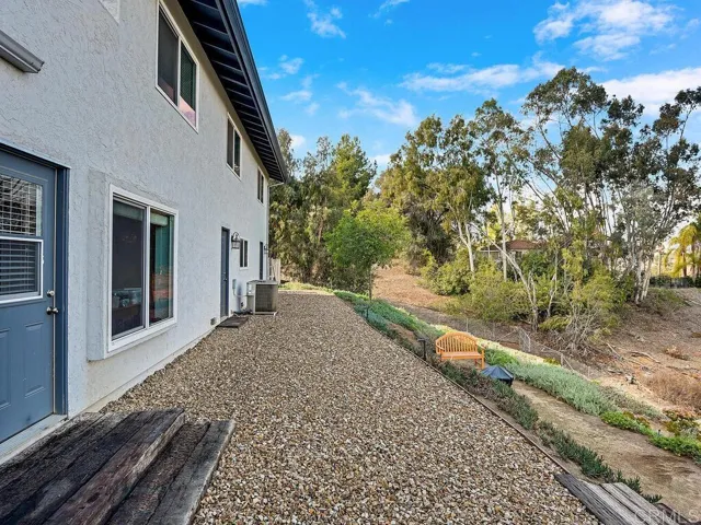 2820 Via Del Robles, Fallbrook, California 92028