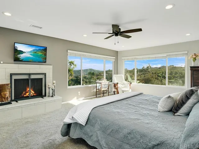 2820 Via Del Robles, Fallbrook, California 92028