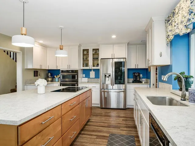 2820 Via Del Robles, Fallbrook, California 92028