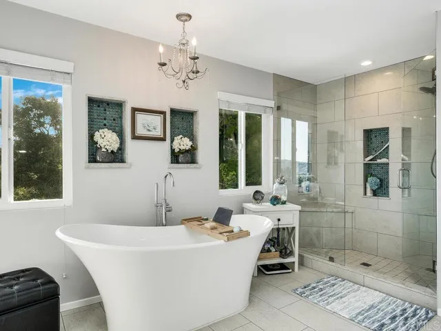 2820 Via Del Robles, Fallbrook, California 92028