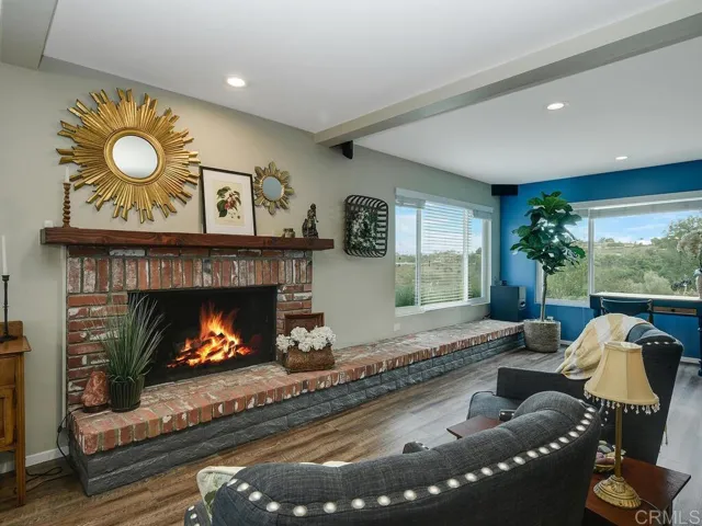 2820 Via Del Robles, Fallbrook, California 92028