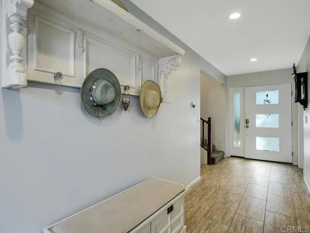 2820 Via Del Robles, Fallbrook, California 92028