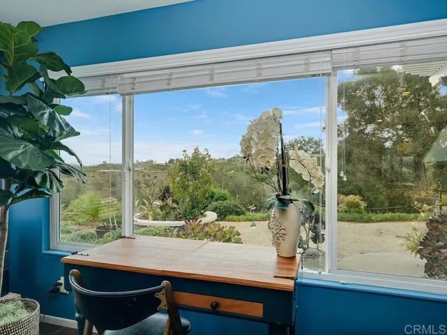 2820 Via Del Robles, Fallbrook, California 92028