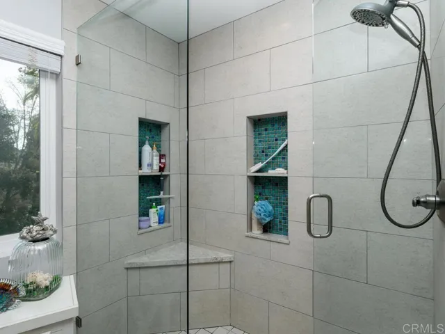 2820 Via Del Robles, Fallbrook, California 92028