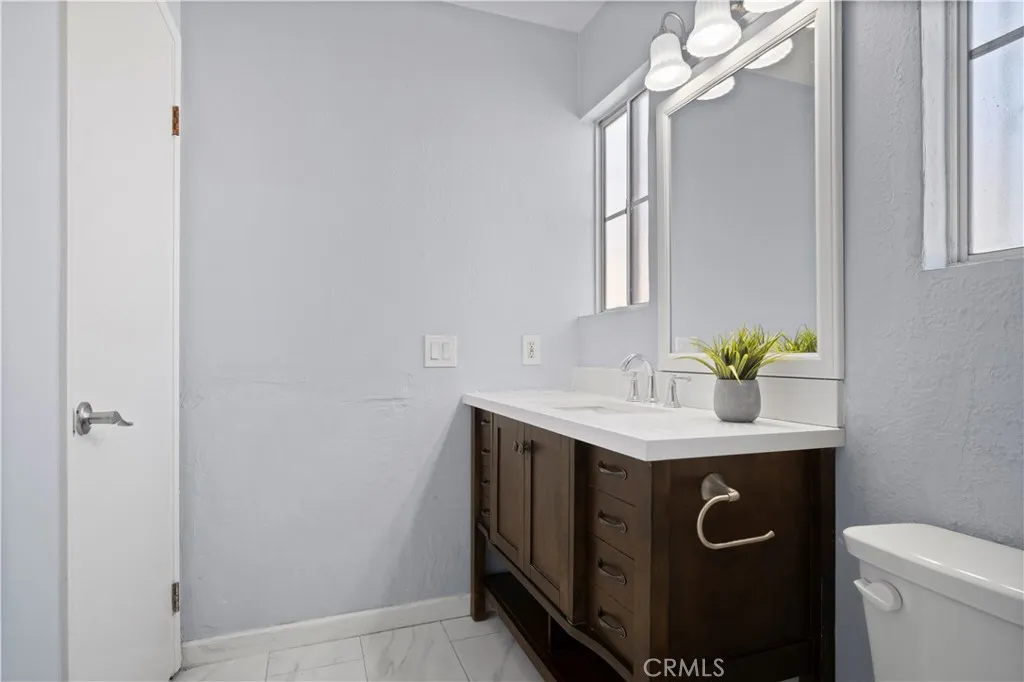 3738 Harrison Street 31, Riverside, California 92503 home-pic-22