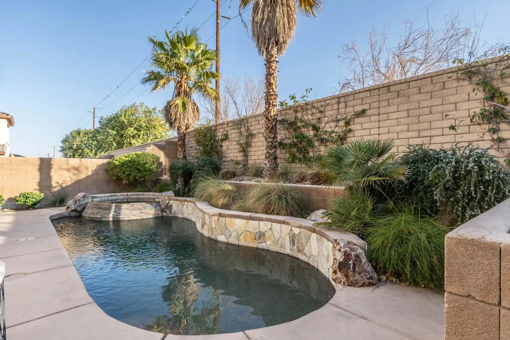 73447 Travers Street, Palm Desert, California 92211 home-pic-37